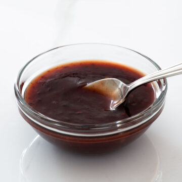 Raspberry chipotle sauce in a bowl.